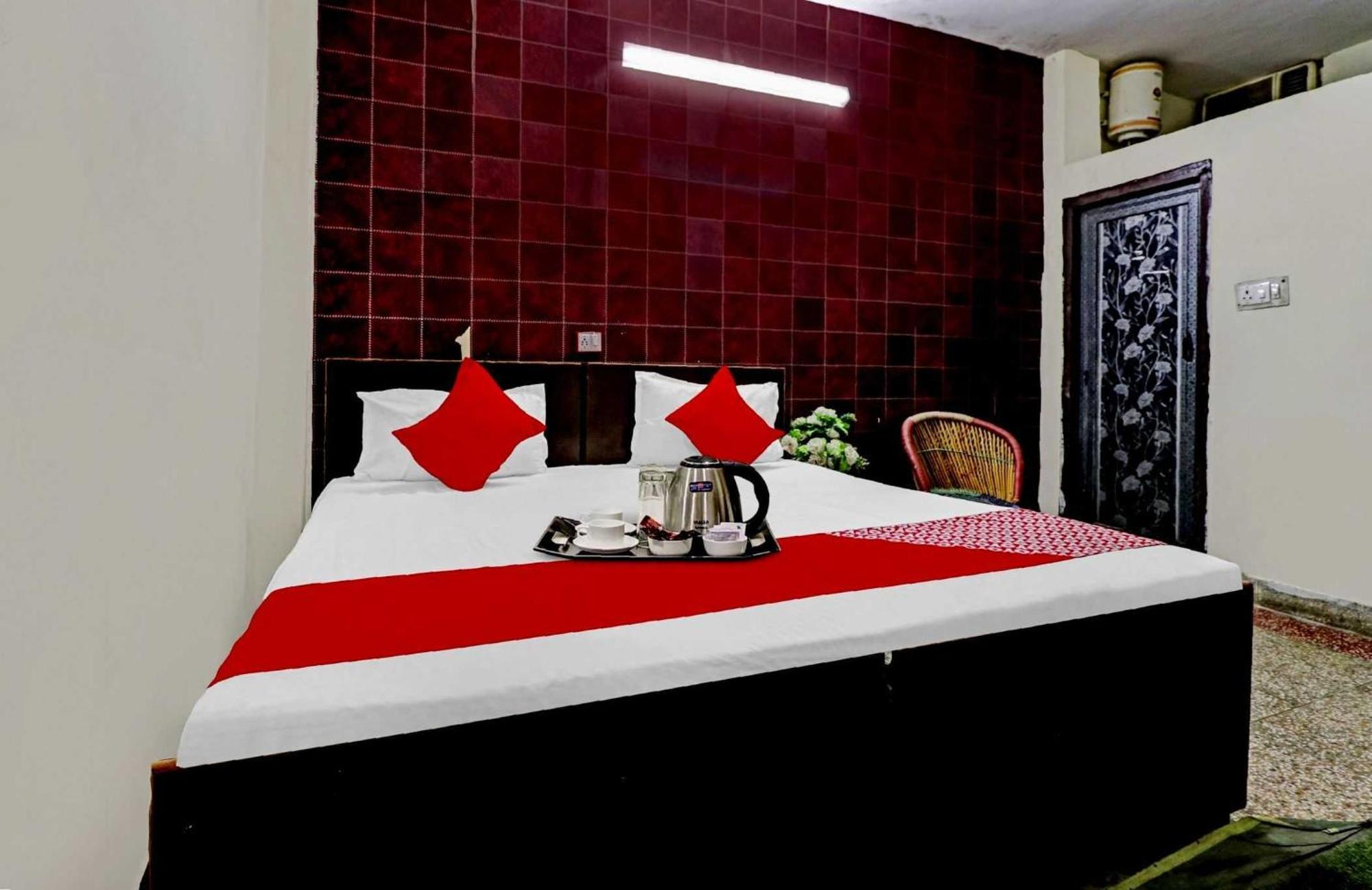 Lion Home Stay Nuova Delhi Esterno foto